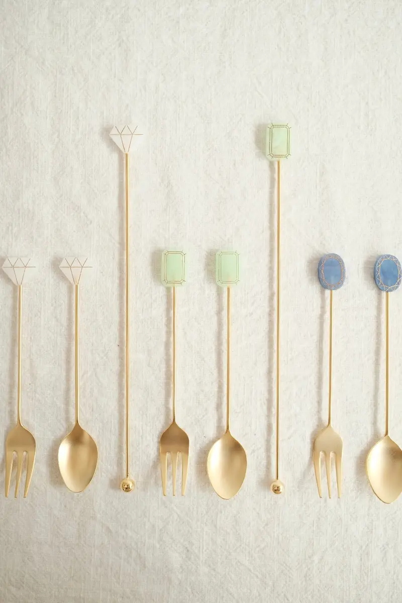 Acrylic Cutlery Set Featuring Jewelry-Inspired Design 1