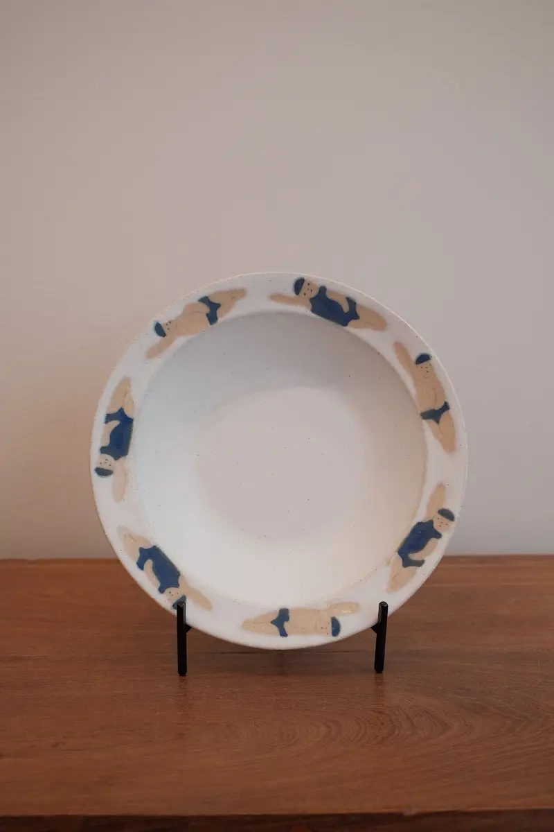 Aya Watanuki Bokkuri Deep Ceramic Plate – White Swimming Motif 1