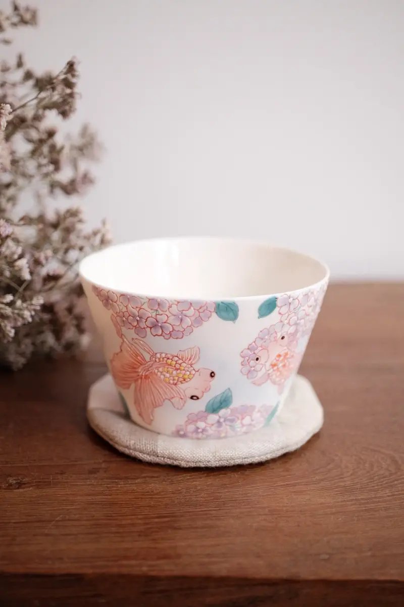 Baizhi Studio Hydrangea & Kinyo Floral Tea Cup – Dual-Motif Porcelain Cup 1