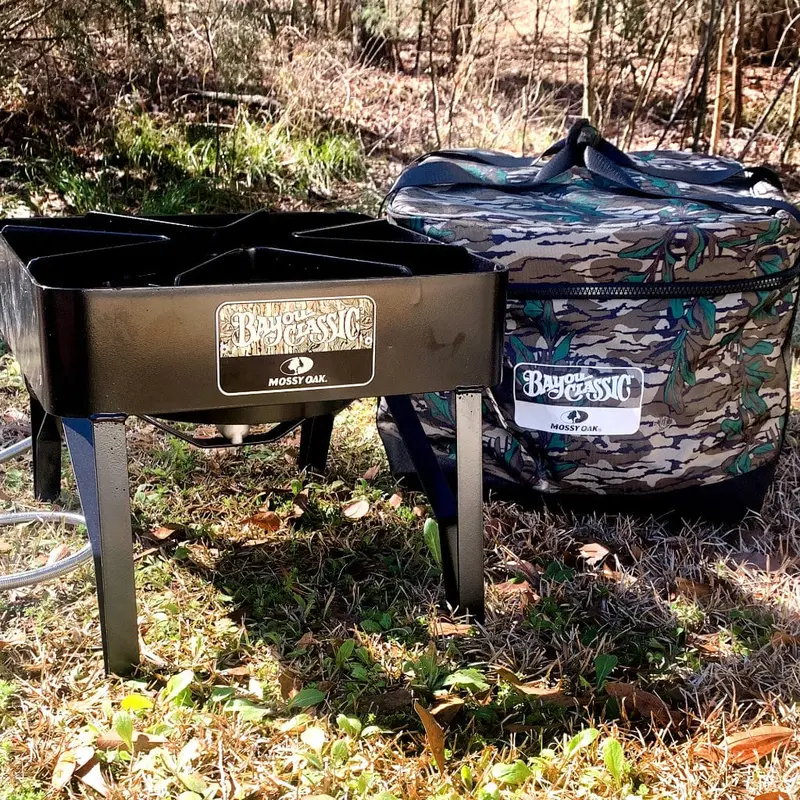 Bayou Classic 16-Inch Square High-Pressure Propane Cooker Combo With Mossy Oak Carry Cover 1