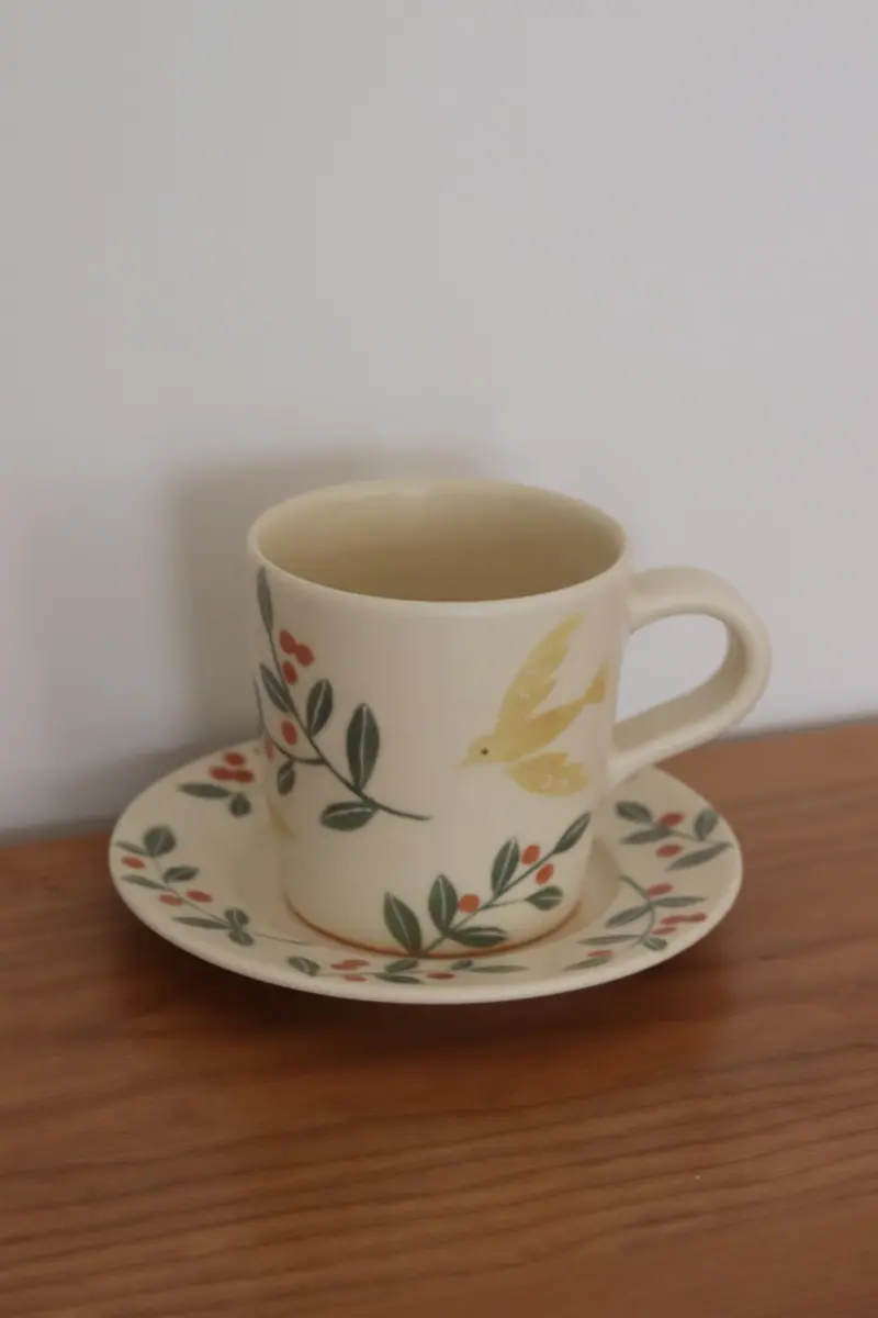 Buncho Pottery Berry And Bird Ceramic Mug Set With Saucer 1
