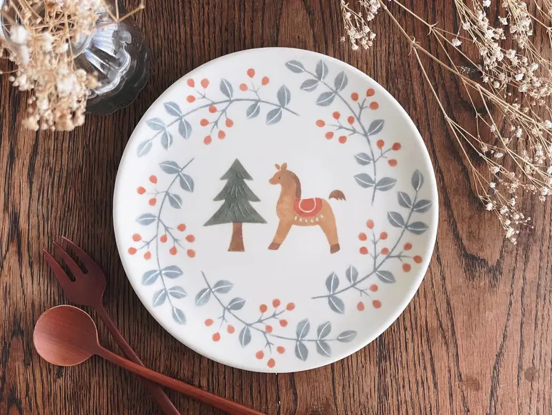 Buncho Pottery Horse & Red Berry Decorative Plate (7-Inch) 1