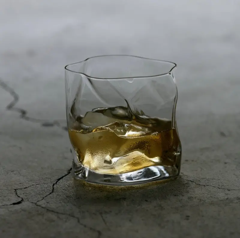 Crumple Oldfashion Crinkle-Glass Tumbler – Textured Retro Drinkware 1