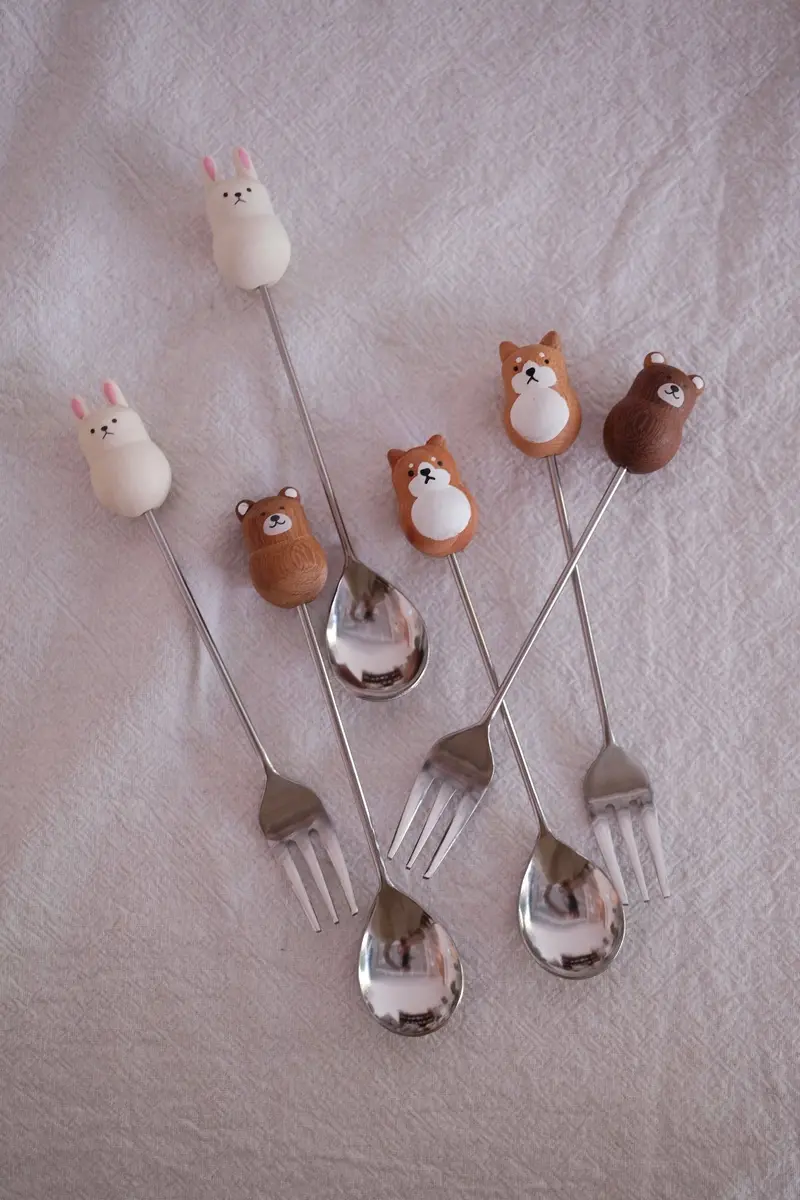 Grapport Animal Motif Teaspoon And Dessert Fork Set – Curated Cutlery Collection 1