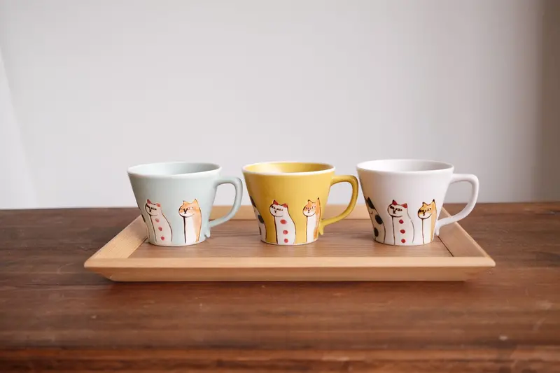 Hasami Ware Matte-Finish Cat-Shaped Ceramic Mug 1