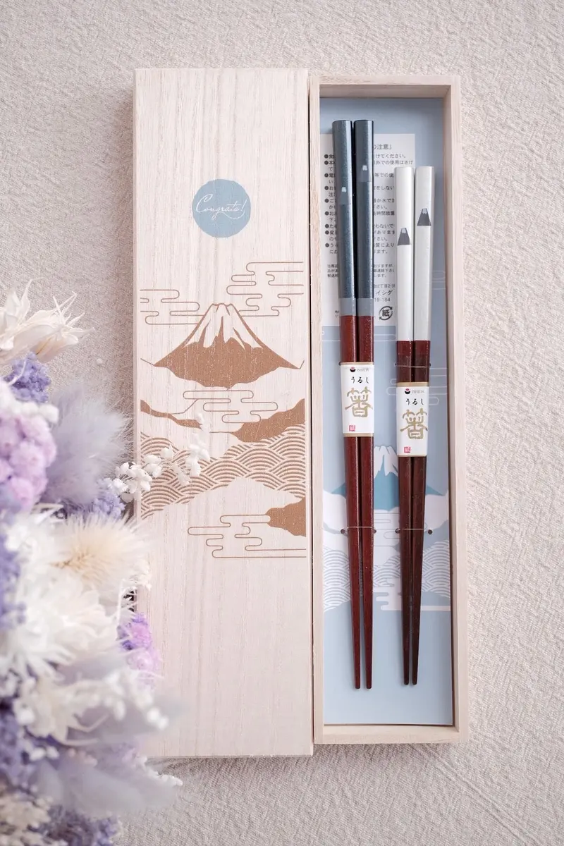 Ishida Elegant Chopsticks Gift Set – Handcrafted Wood 1