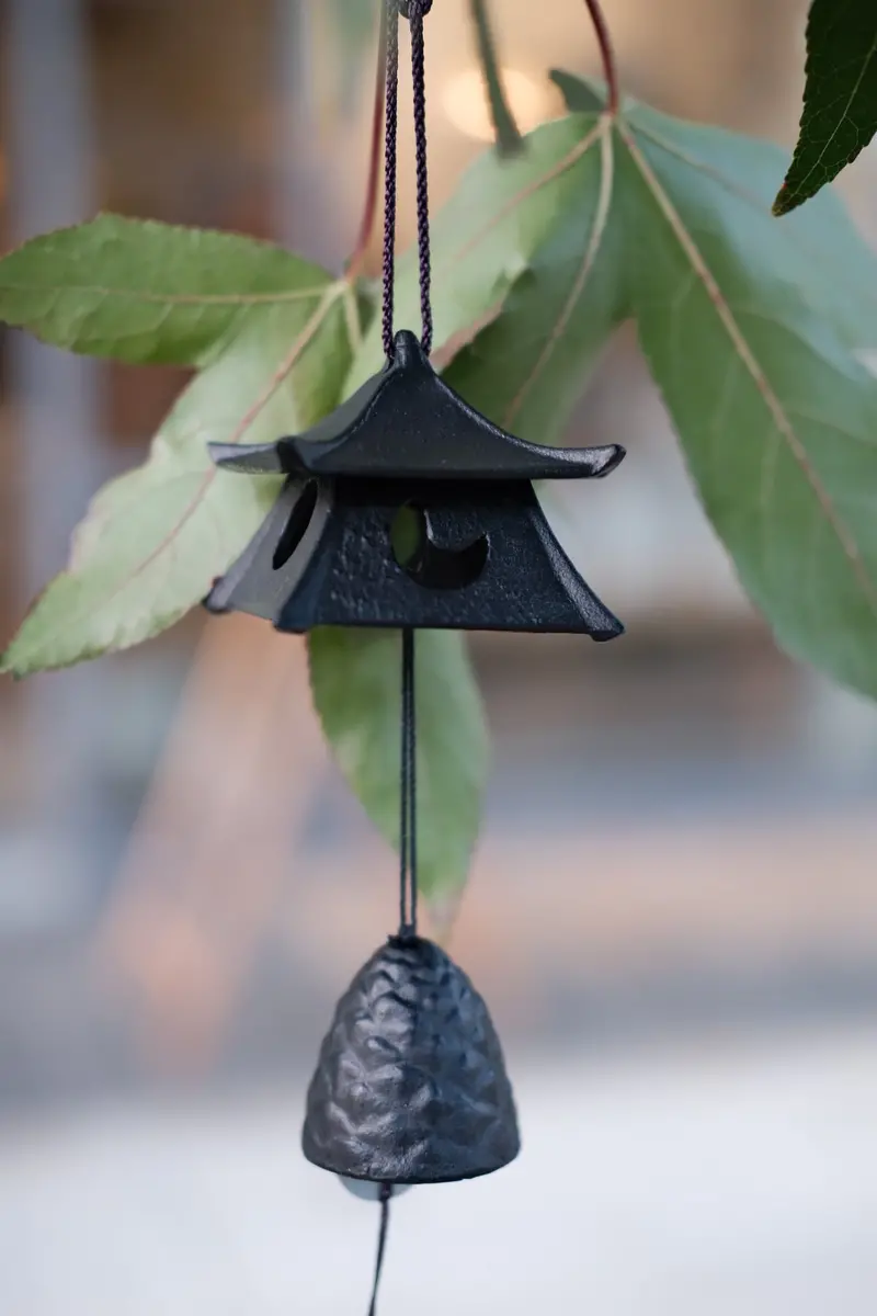 Iwachu Cast Iron Wind Chime – Traditional Japanese Design 1