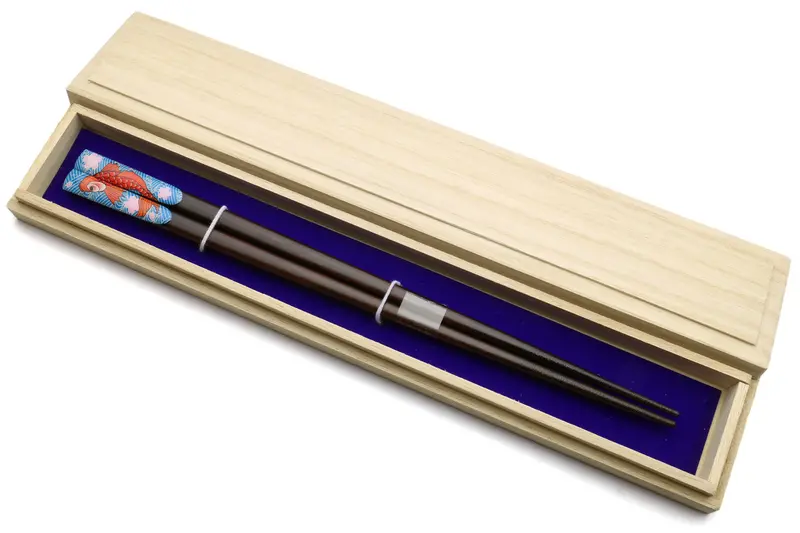 Japanese Lacquered Ebony Chopsticks – Koi Fish Motif, Single Pair In Paulownia Box 1