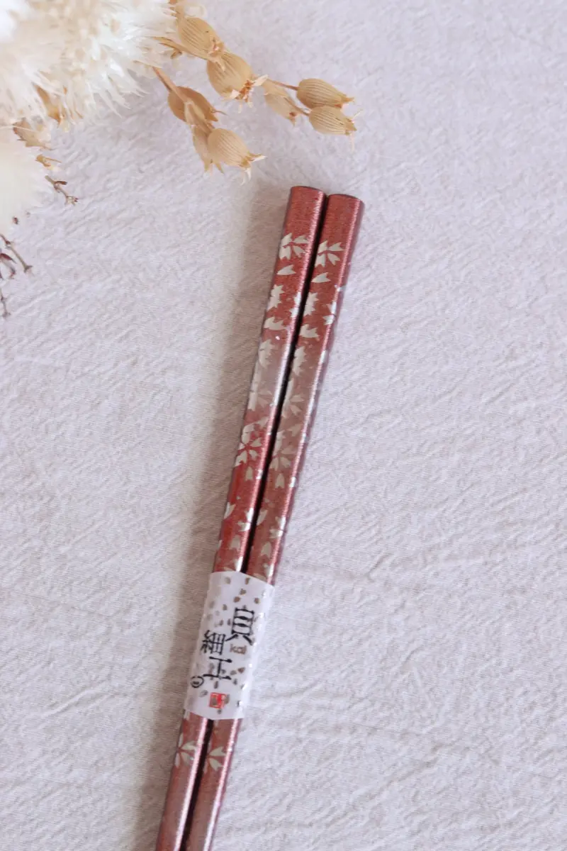 Japanese Pearly Wood Chopsticks – Lustrous Natural Grain Finish 1
