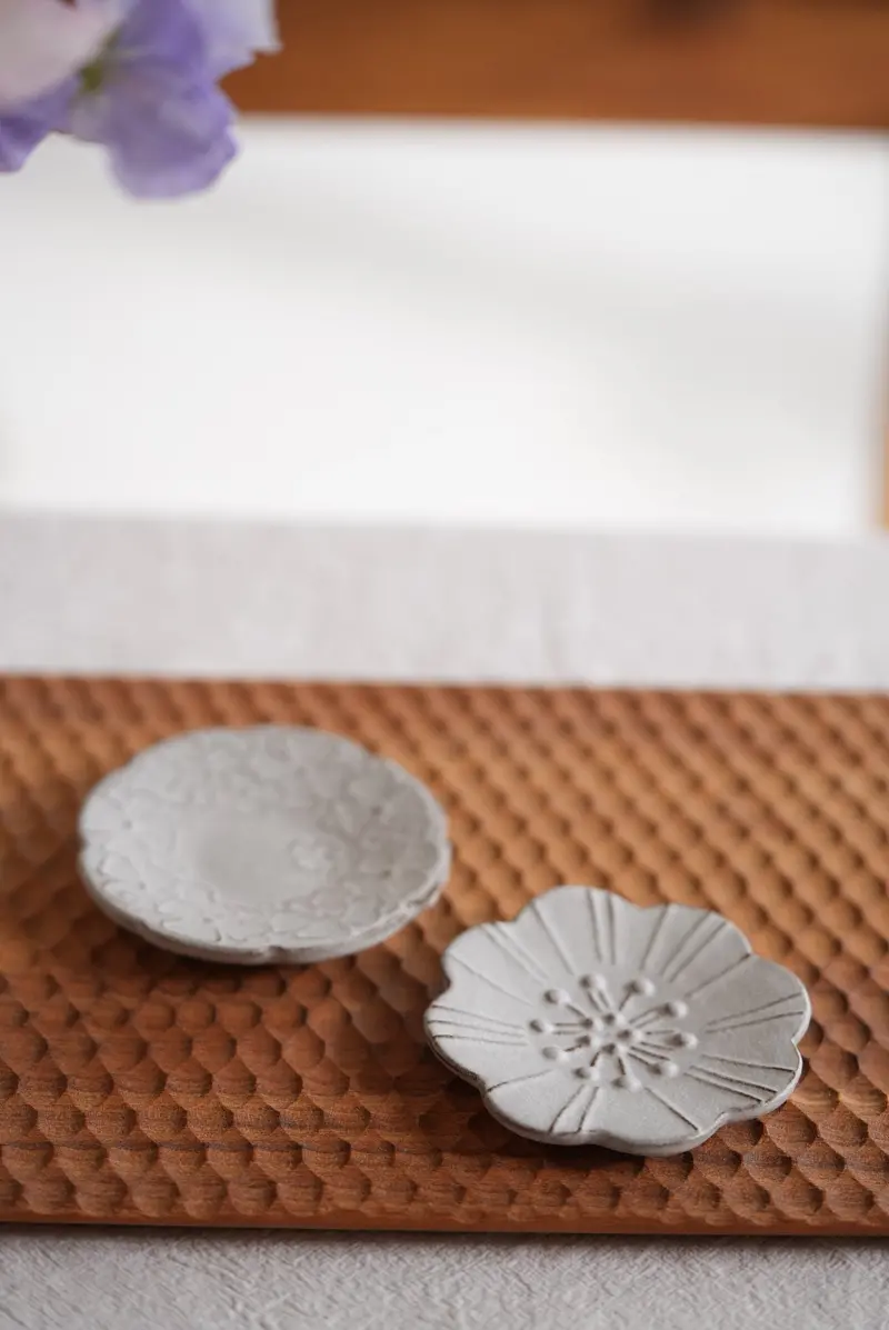 Kasai Kunitaro Kasai Kunitaro Chopstick Rest – Traditional Japanese Ceramic Rest 1