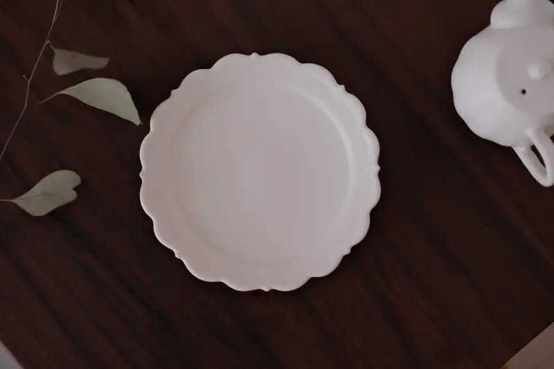 Kasumi Fujimura White Ceramic Saucer Or Small Serving Plate 1