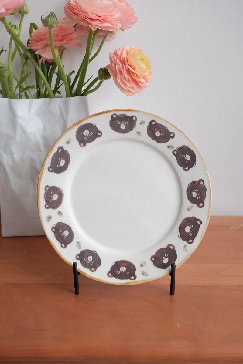 Kato Mikiko Elegant Rimmed Cake Dish – White Slip Finish, Mk36 1