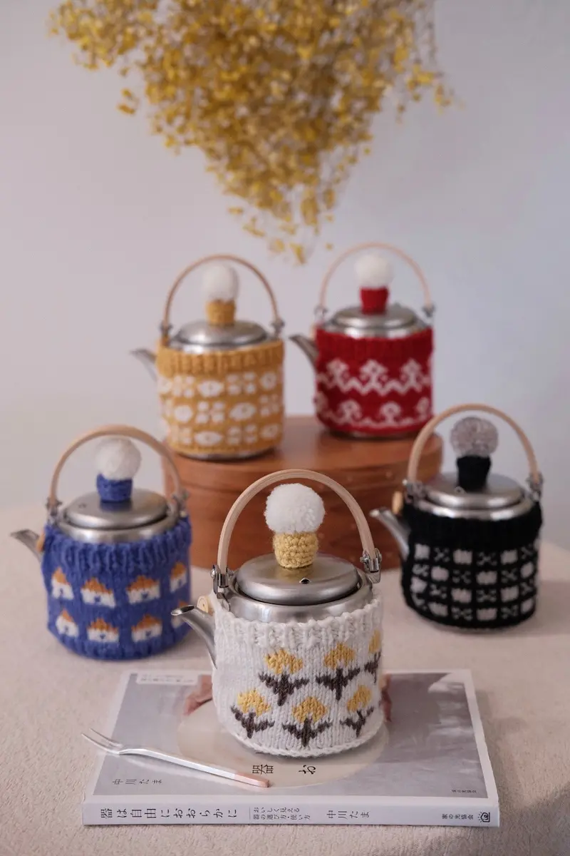 Kobo Aizawa Teapot Cozy – Soft Knit Sweater-Style Insulator 1