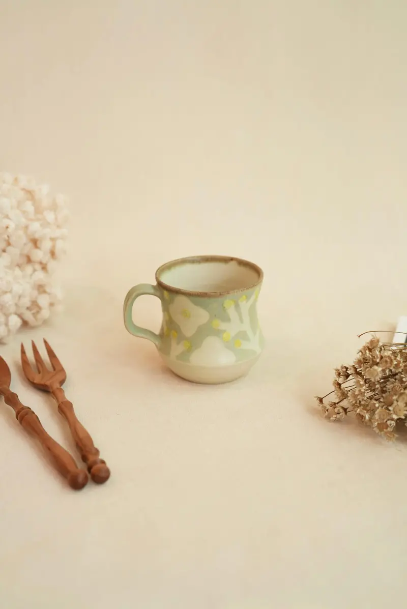 Makiko Sato Green Plant-Themed Ceramic Mug (Ms15) 1