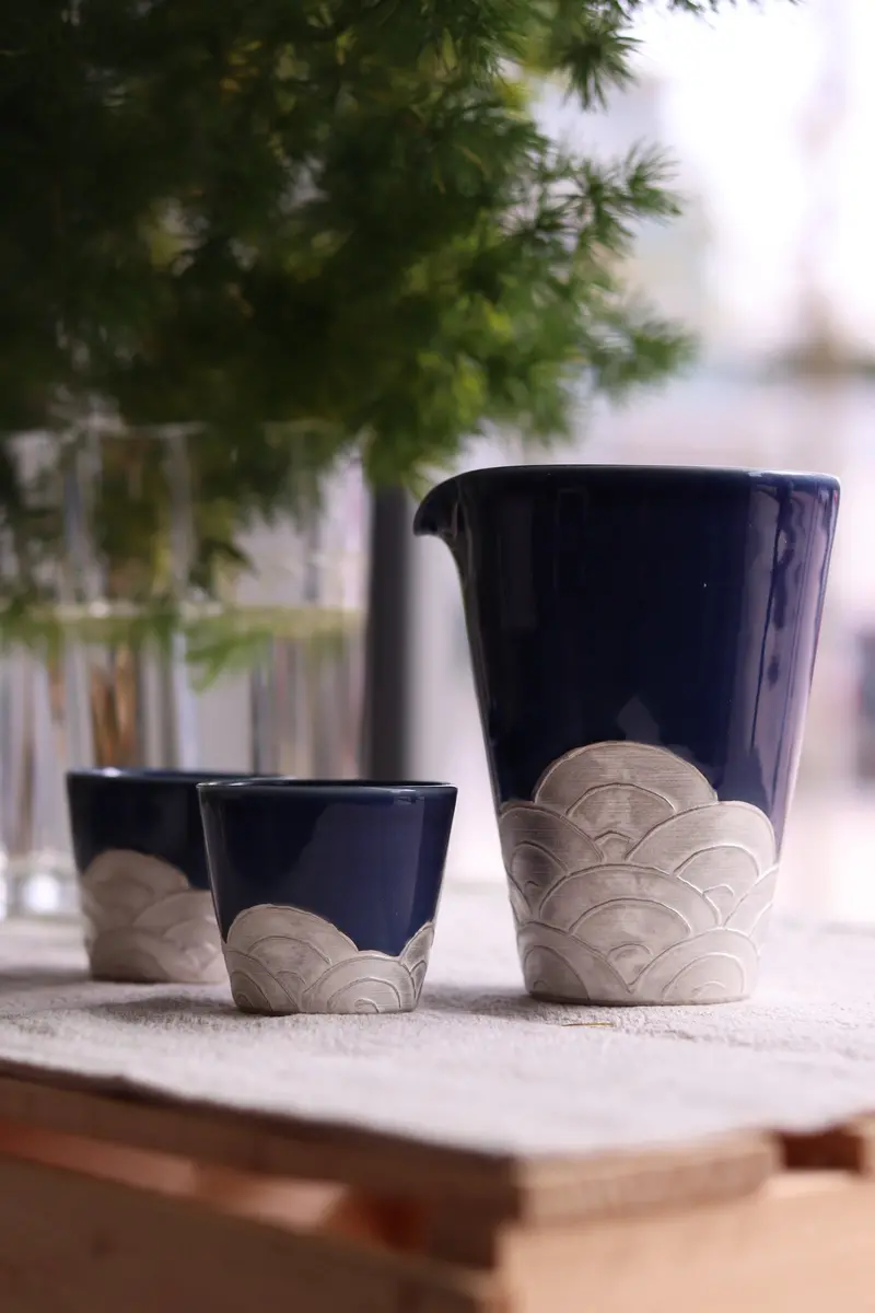 Mino Ware Ceramic Sake Carafe And Matching Cups 1
