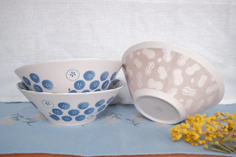 Minoware Ramen Bowl With Floral & Peanut Motif - Traditional Japanese Stoneware 1