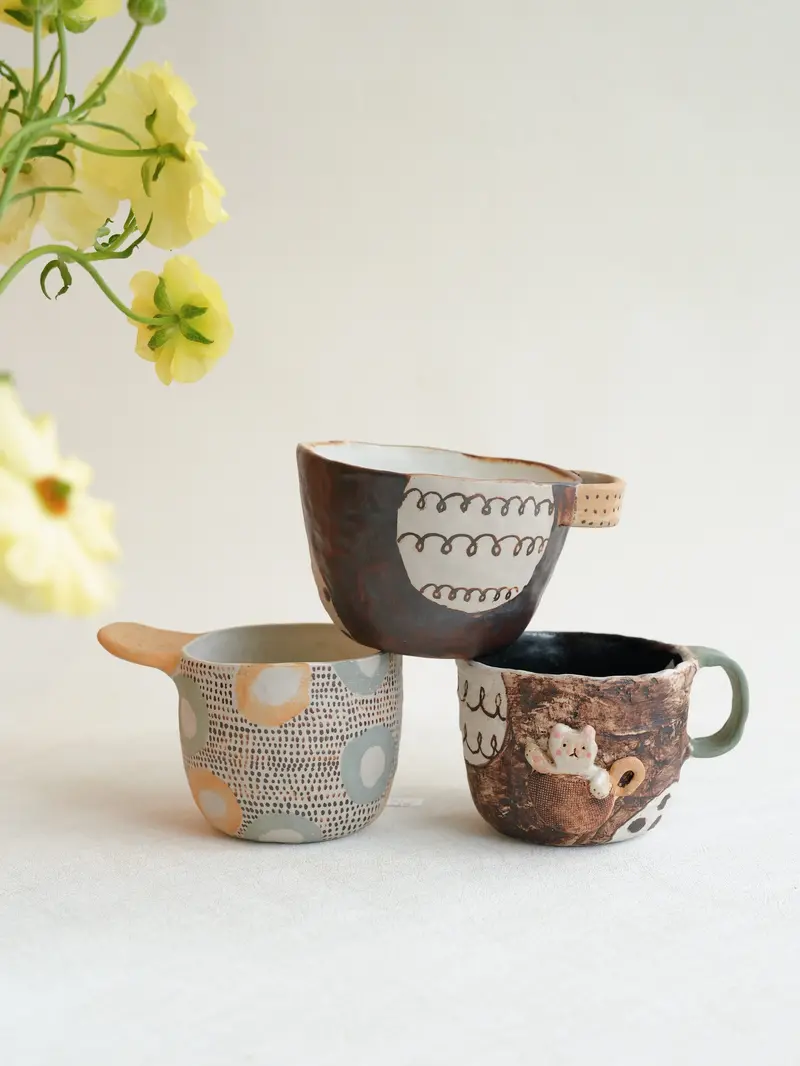 Misuzu Ishigami Handle-Equipped Round Ceramic Mug – Ergonomic Japanese Drinkware (Mis34) 1