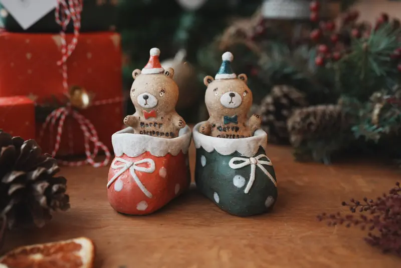 Naori Wagatsuma Bear And Sock Holiday Ornament Nw01 1