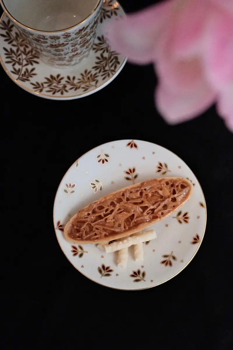 Natsumi Iino Delicate Flower Gold-Edged Small Plate (Ni002C) 1