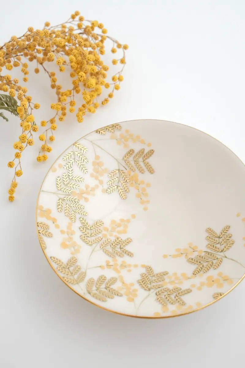 Natsumi Iino Mimosa-Inspired Gold-Decorated Small Plate (Ni002A) 1