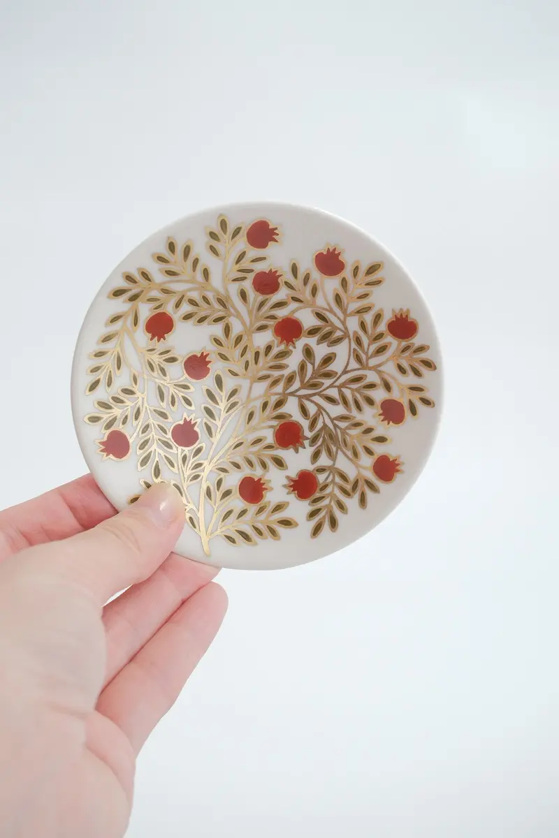 Natsumi Iino Pomegranate-Design Ceramic Saucer (Ni003) 1
