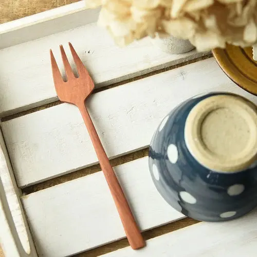 Natural Wood Dessert Fork – Lightweight & Elegant Serving Piece 1