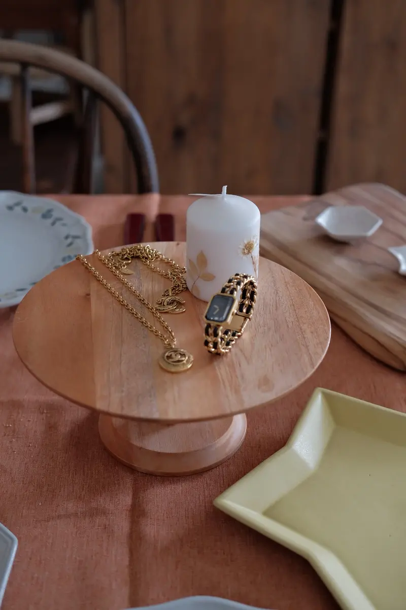 Natural Wood Pedestal Cake Stand With Tiered Design 1