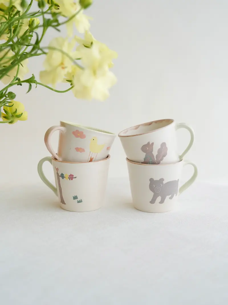Notari Green Animal Mug – Vibrant Ceramic Cup Featuring Whimsical Design (No14) 1