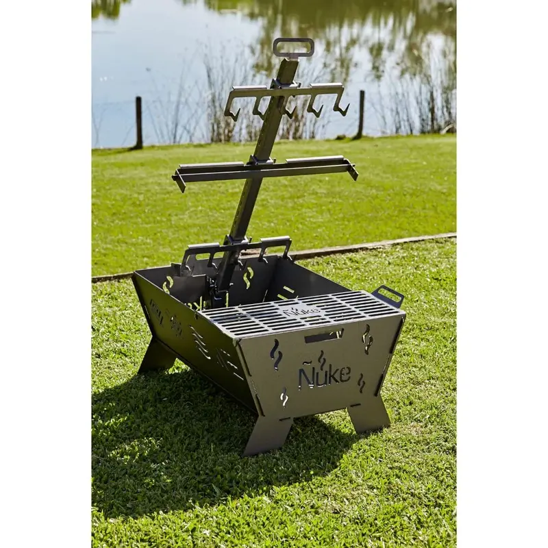 Ñuke Huapi 70 – 31-Inch Expandable Collapsible Fire Pit Grill 1