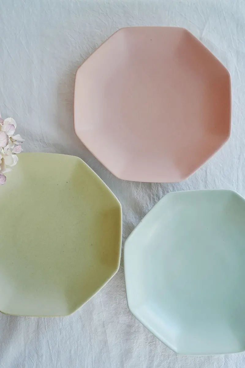 Sakuzan Hakkaku Large Octagonal Ceramic Plate – Statement Serving Piece 1