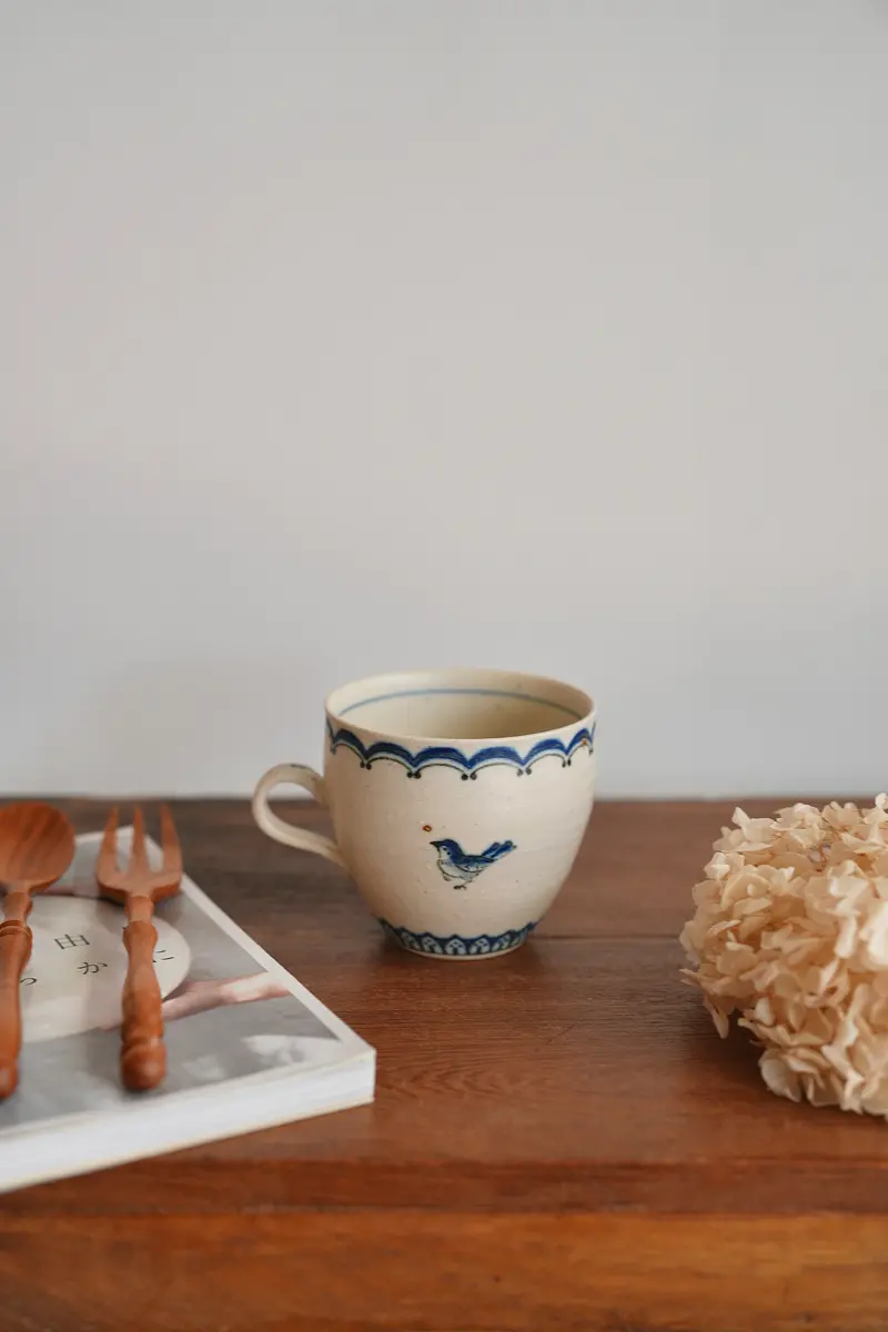 Shinko Nakanishi Avian-Design Ceramic Mug (Sn04) 1