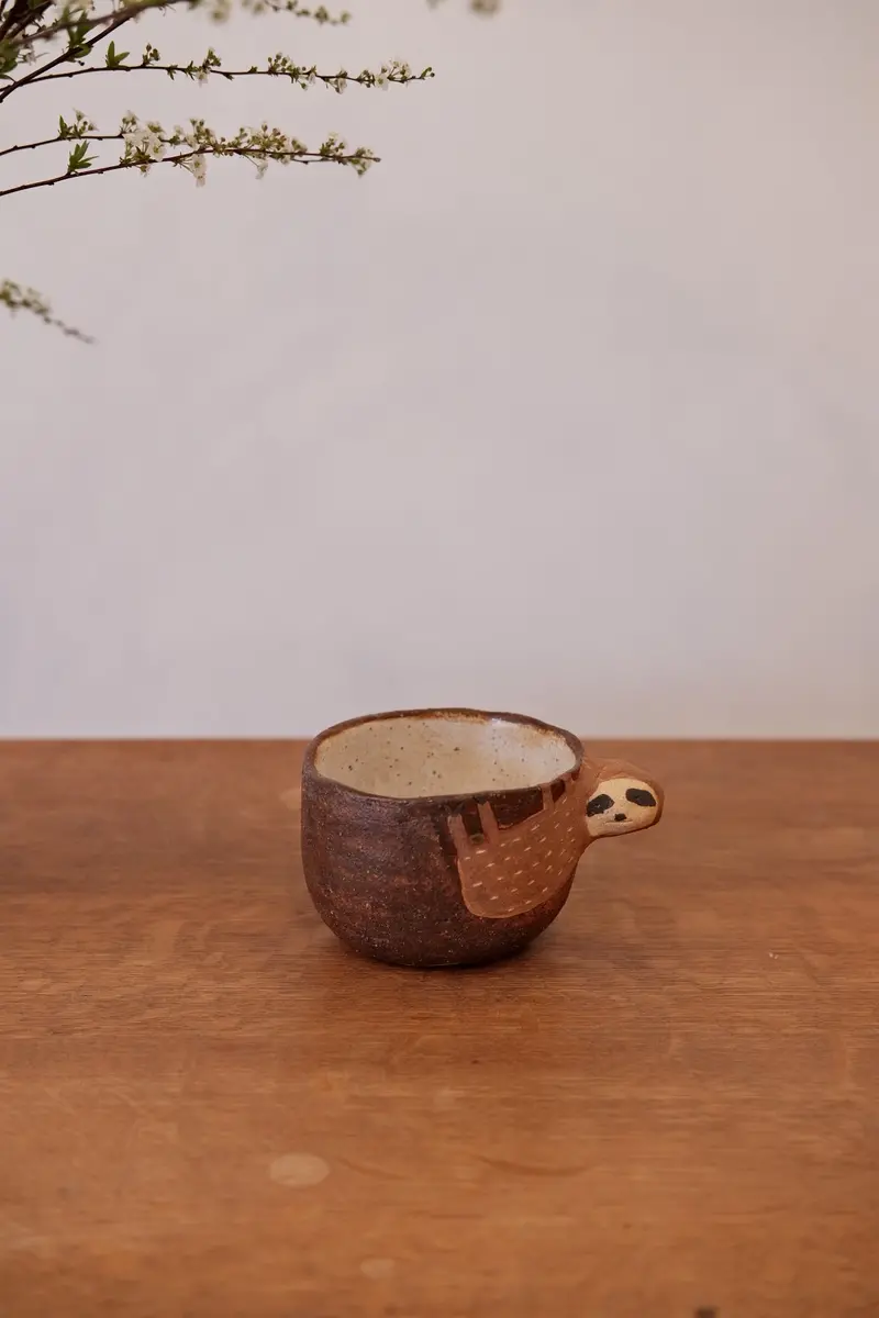Siam Hands Sloth Animal-Themed Ceramic Cup 1