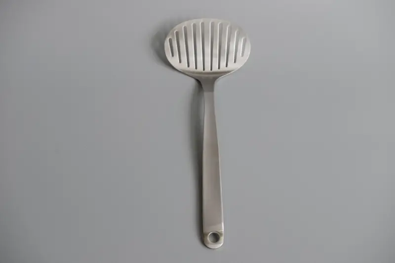 Sori Yanagi Stainless Steel Turner – Ergonomic Kitchen Spatula 1