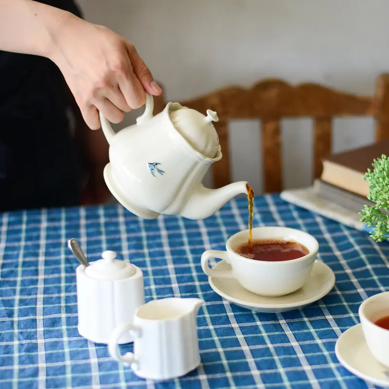 Studio M' Early Bird Ceramic Teapot With Wood Lid 1