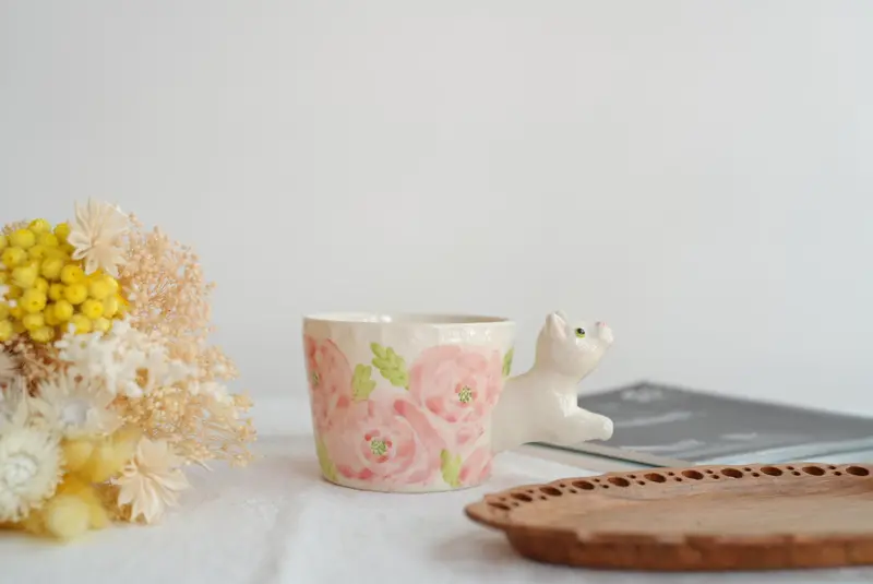Sugar Poppo Rose-Colored Straight Mug With Cat-Handle Design (Sp30) 1