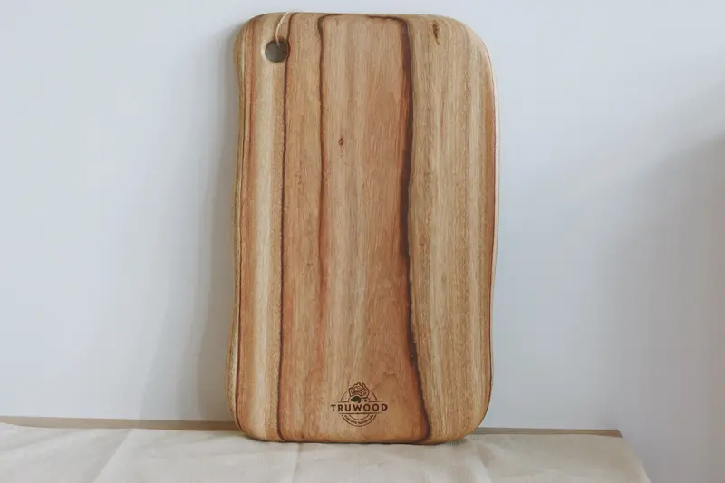 The Truwood Large Cutting Board – Spacious Chef-Grade Worktop 1