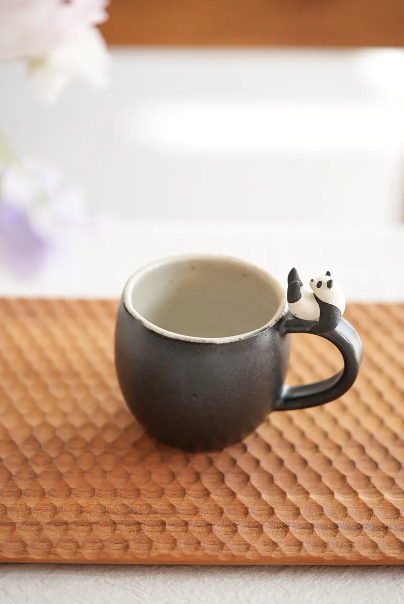Tomo Yamaguchi Ergonomic Ceramic Mug – Matte Glaze Variant 1