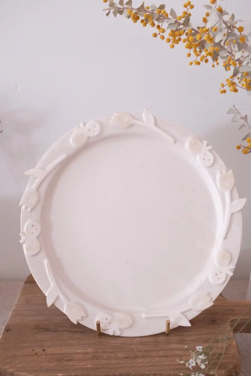 Tomoko Sano Chiko Butterfly Tulip Ceramic Plate – 20 Cm 1