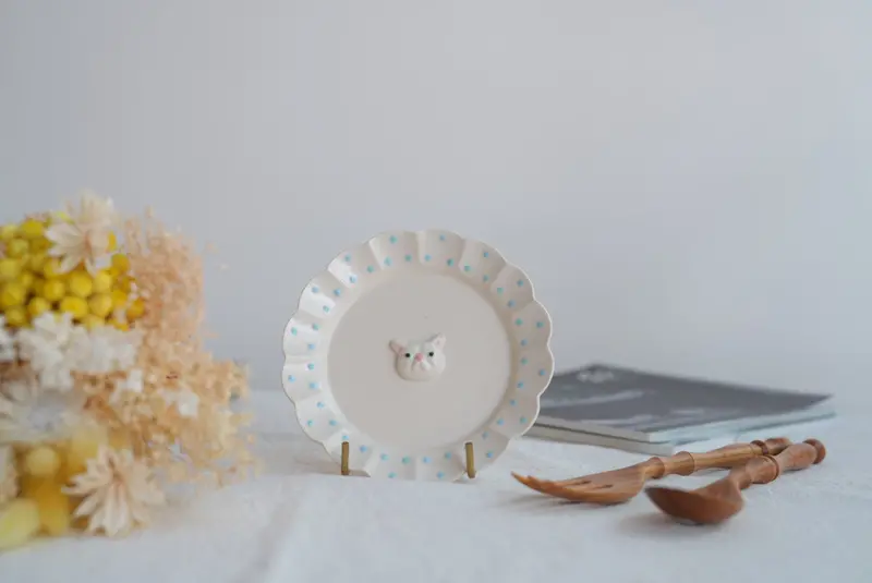 White Cat Dot Design Ceramic Plate – Sugar Poppo Sp28 1