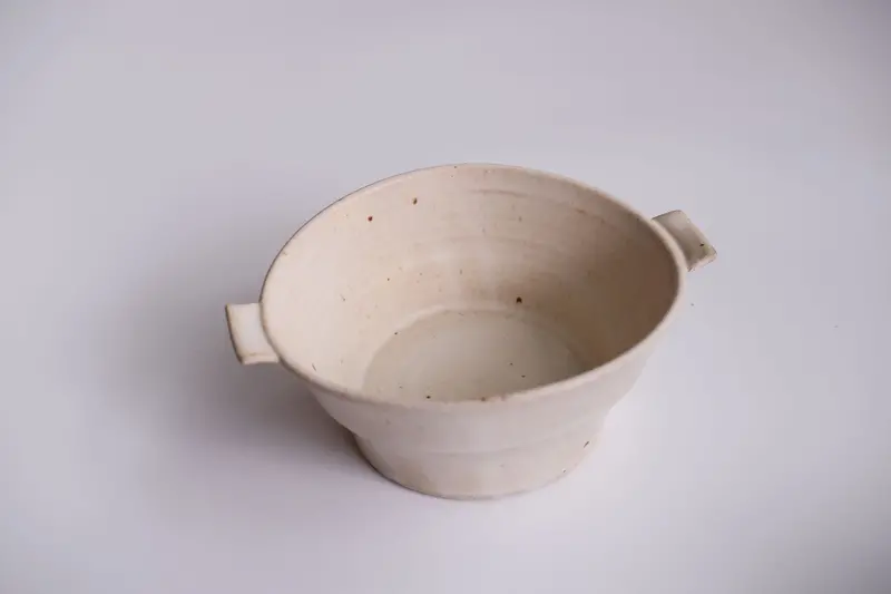 White-Handled Ceramic Bowl By Japanese Artist Kei Kawachi 1
