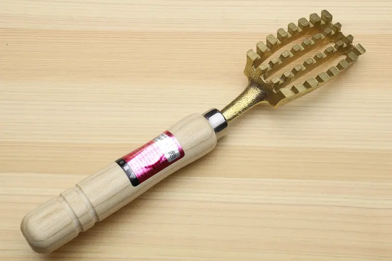 Yoshihiro X-Large Japanese Fish Scaler – Professional Sushi Chef Tool 1