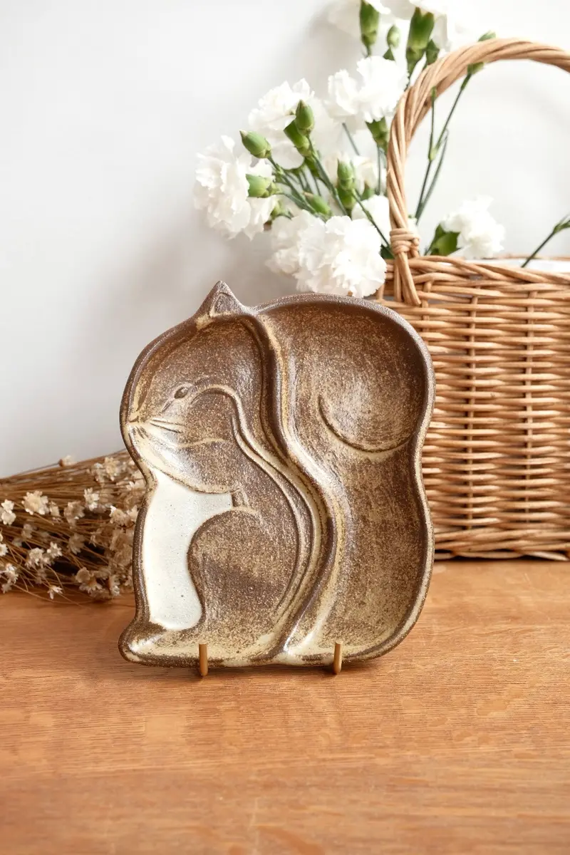 Yoshizawa Squirrel Illustration Mashiko Ceramic Plate 1